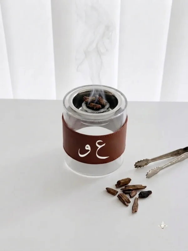 مدخن زجاجي أكريليك بحزام جلدي